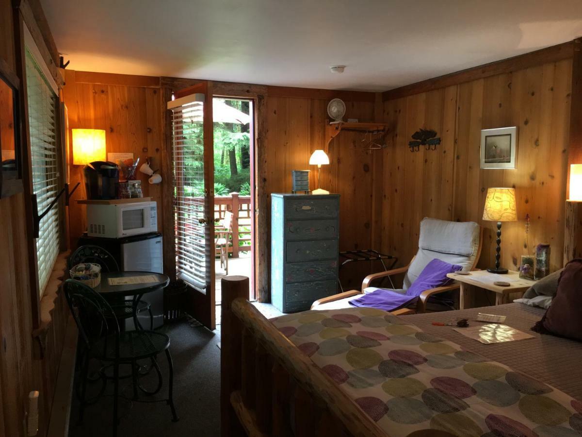 Manitou Lodge ฟอร์กส์ ภายนอก รูปภาพ